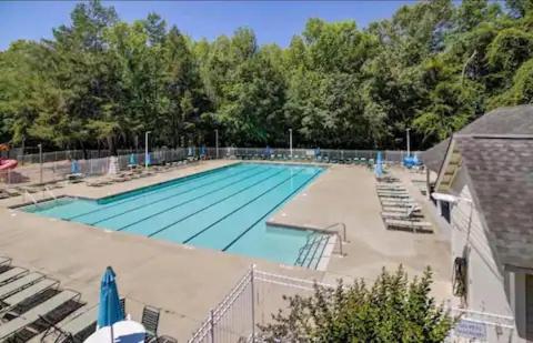 Lowcountry Haven - Game Rm + King Bds, Mins 2 Dwtn Holiday home Charleston