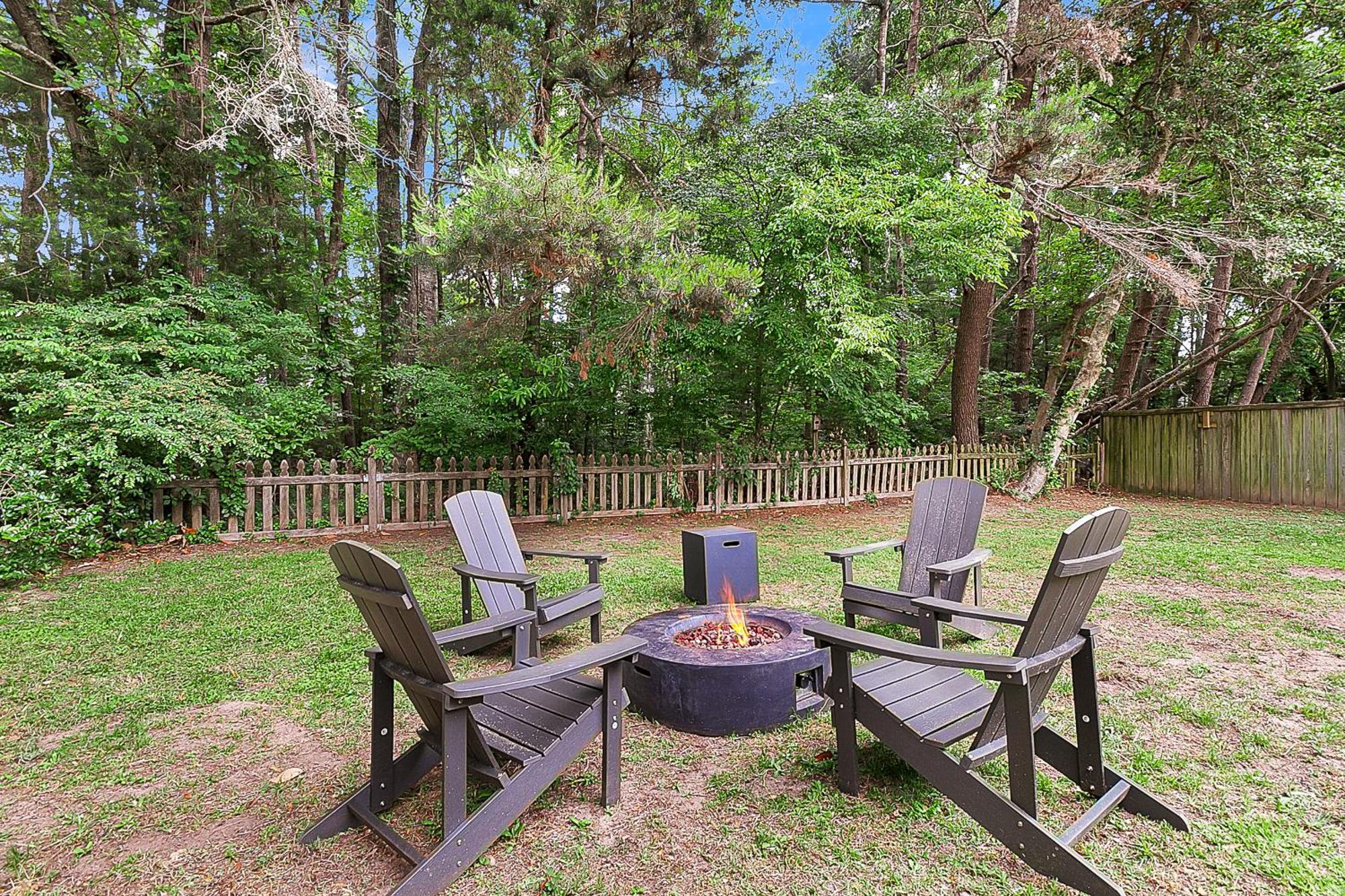 Lowcountry Haven - Game Rm + King Bds, Mins 2 Dwtn Holiday home *